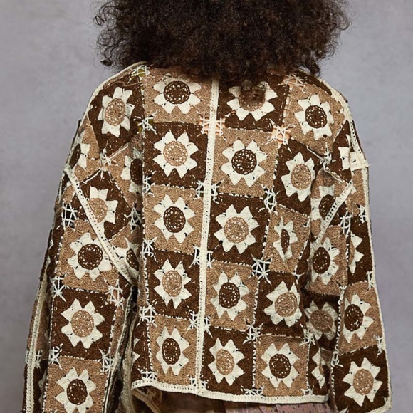 NEW POL CROCHET CARDIGAN 3/4 SLEEVE OPEN CARDI TOP FLOWER DETAIL OSFM ONE SIZE - Picture 3 of 8